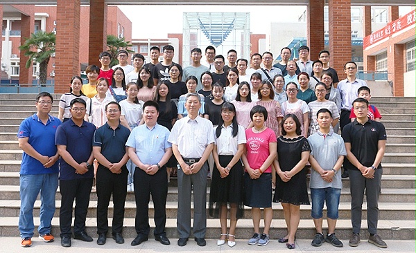 郑州大学化学学院历届毕业生代表座谈会5
