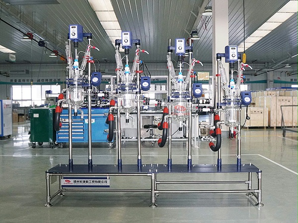 多连溢流反应釜